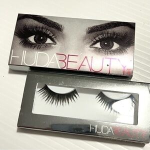 Huda Beauty False Lashes Black Women Cocojo #4